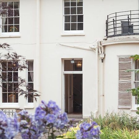 Pantybeiliau House Bed & Breakfast Gilwern ภายนอก รูปภาพ