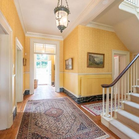 Pantybeiliau House Bed & Breakfast Gilwern ภายนอก รูปภาพ